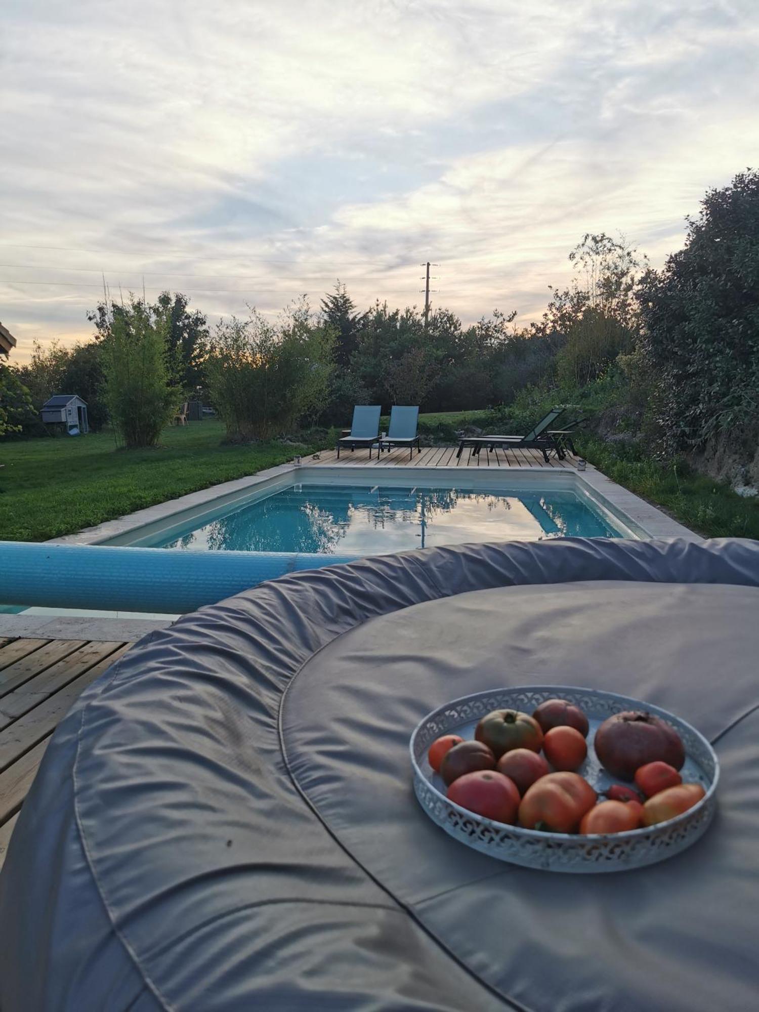 Bed and Breakfast La Bulle Des Champs Champmotteux Exterior foto