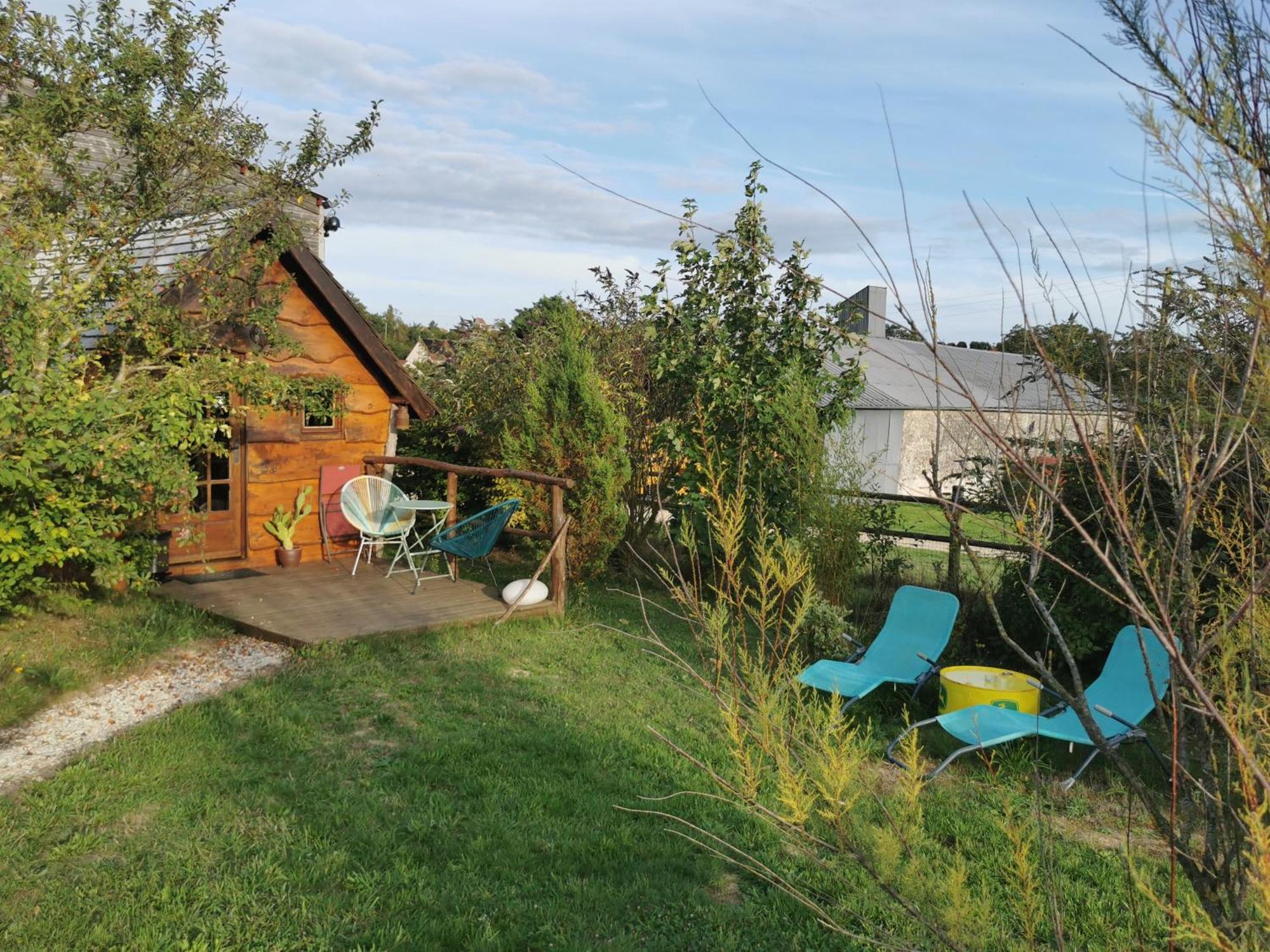 Bed and Breakfast La Bulle Des Champs Champmotteux Exterior foto