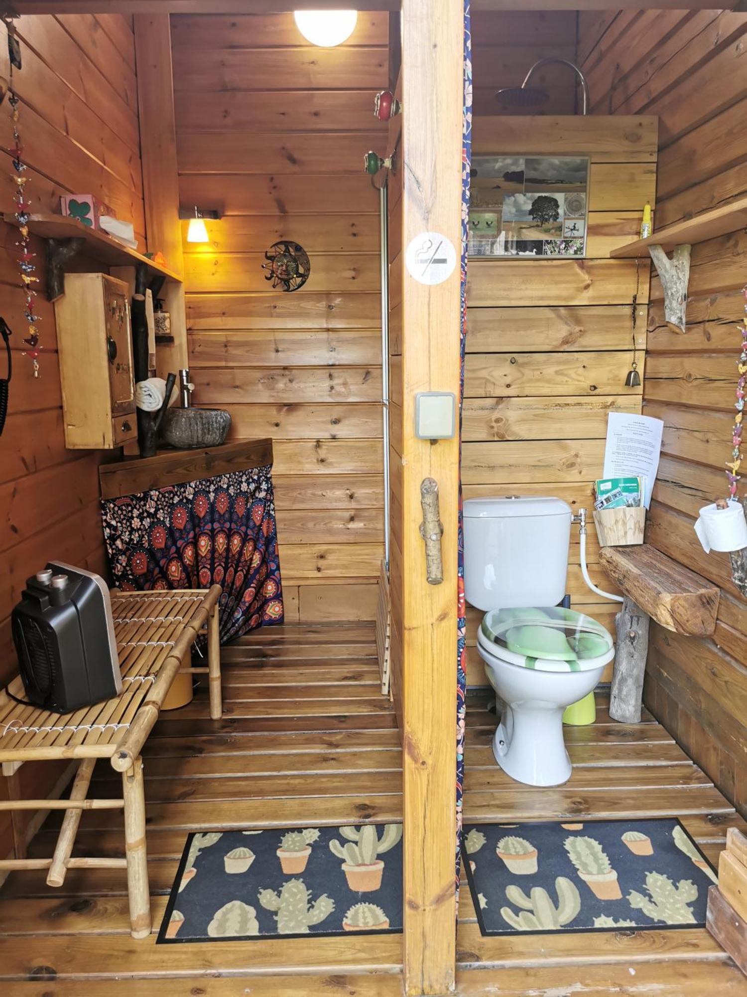 Bed and Breakfast La Bulle Des Champs Champmotteux Zimmer foto