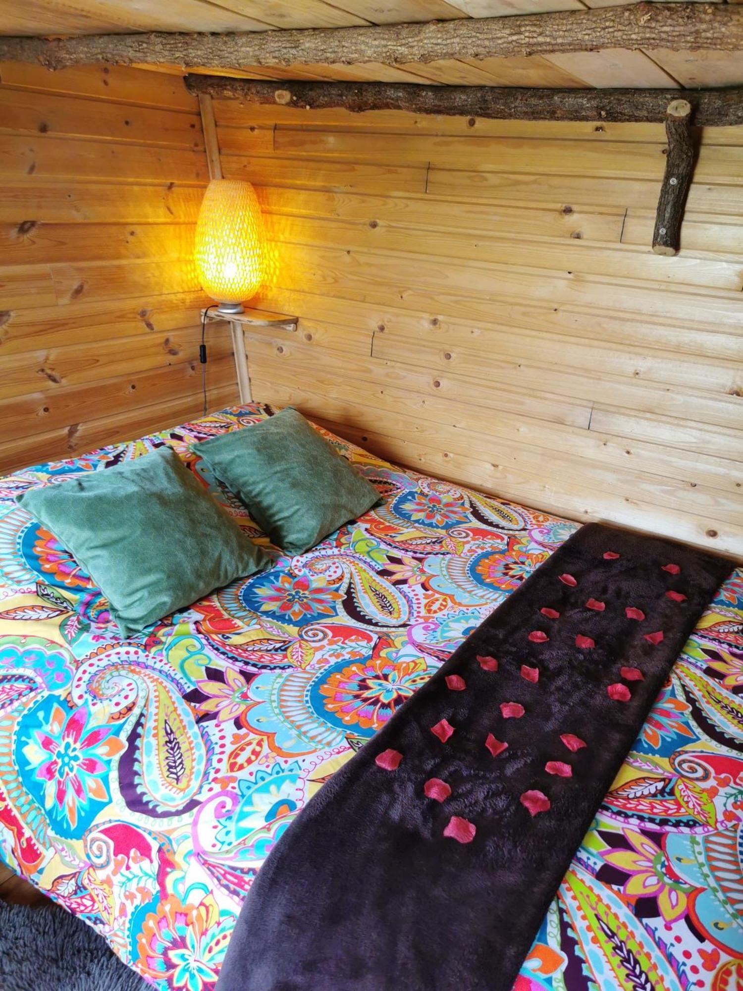 Bed and Breakfast La Bulle Des Champs Champmotteux Zimmer foto